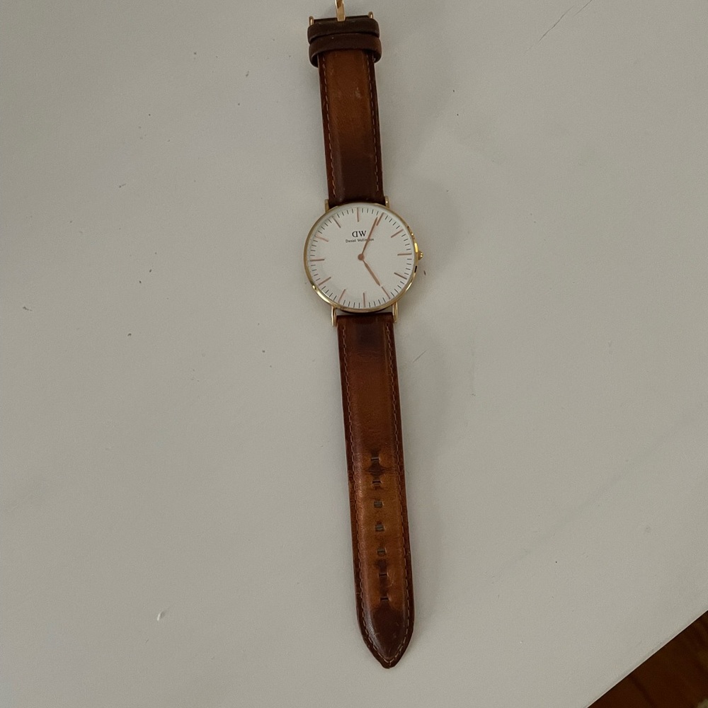 Daniel Wellington Watch Cognac Leather 37mm
